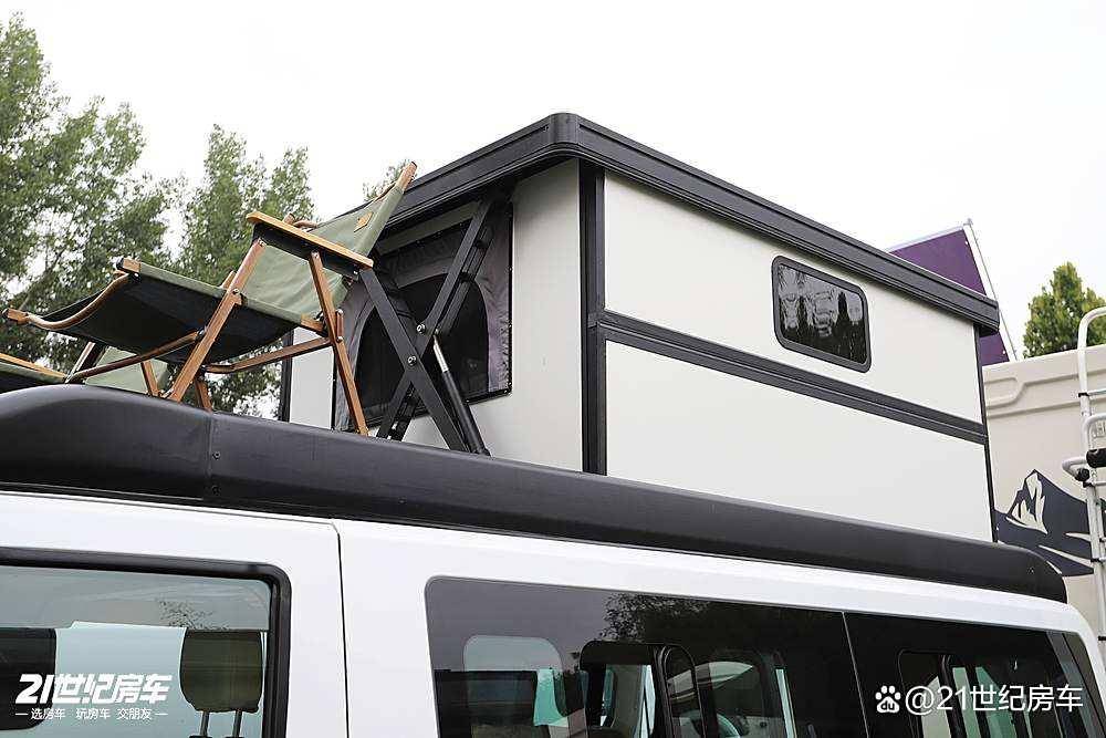 绿牌C照畅驾的纯电宿营车科发吉利远程AG真人平台93度电+430km续航(图6) 绿牌C照畅驾的纯电宿营车科发吉利远程AG真人平台93度电+430km续航(图6)